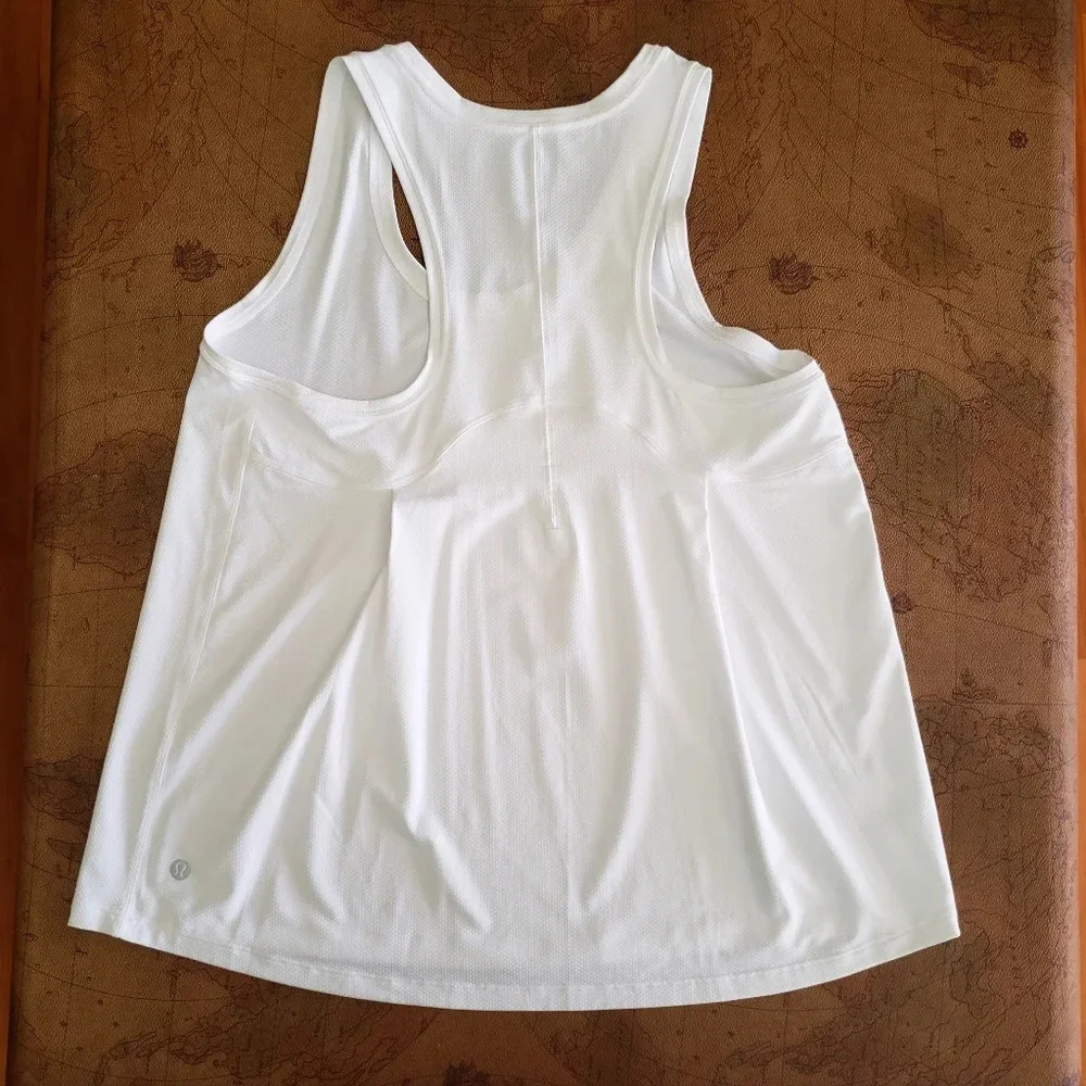 *LULULEMON Essential Tank Train Size 6 - Picture 4 of 7